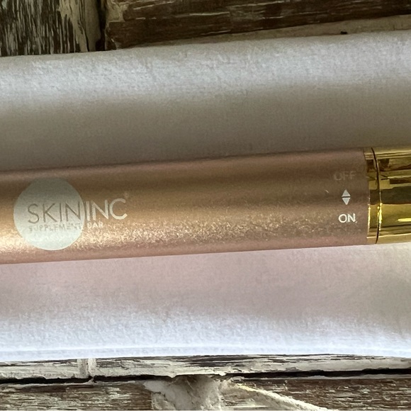 Skin Inc. Sculpt Lift Bar - 24K Gold - Picture 10 of 14